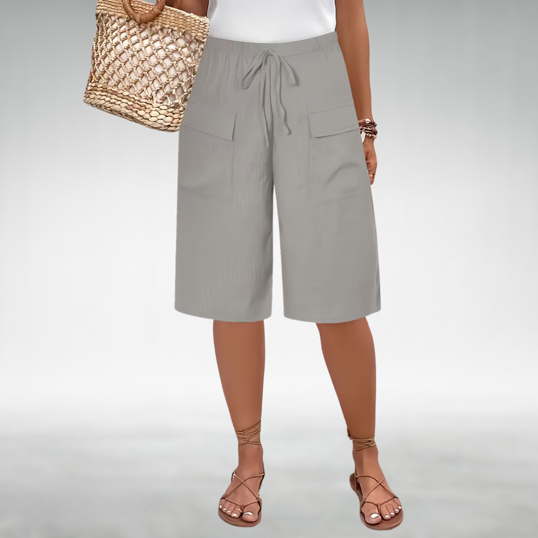 Carmen™ | Capri Trousers with a Relaxed Fit