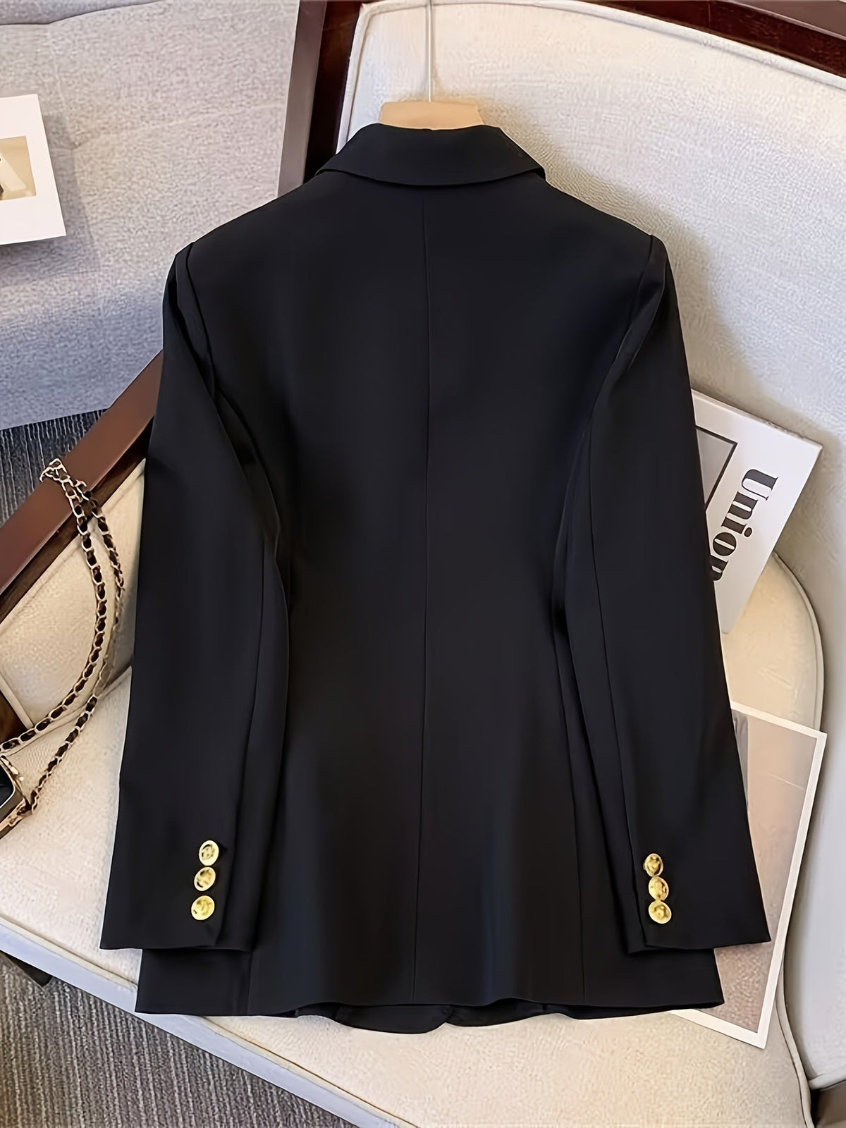 Women’s Tailored Double-Breasted Blazer – All-Season Formal Wear